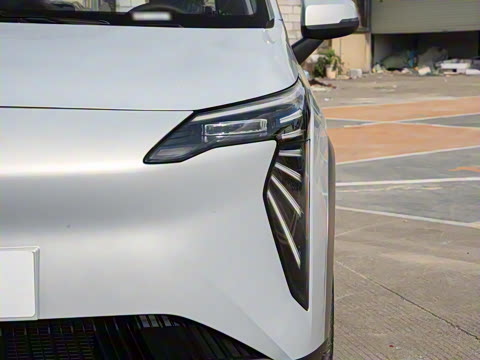 2025�� Plus 610 ������