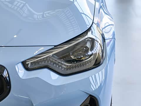 2026�� M240i xDrive