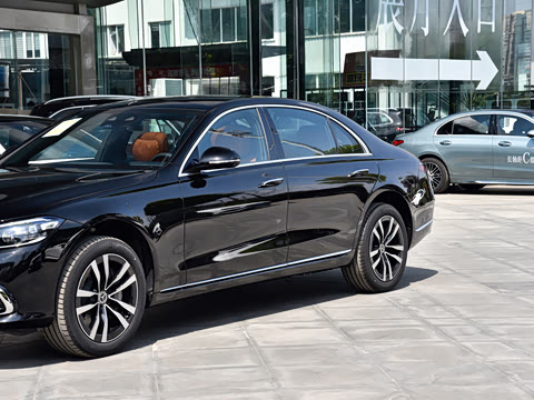 2026�� S 400 L ������