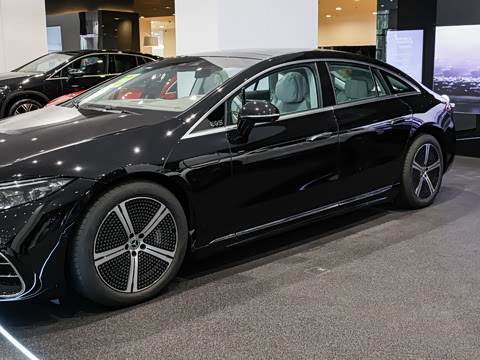 2025�� 500 4MATIC