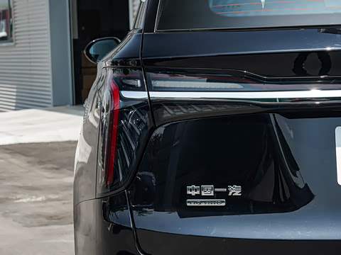 2025�� �Ŀ�  2.0T PHEV ����200��������� 7��