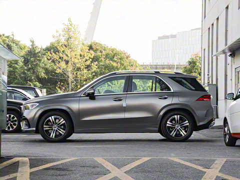 2025�� GLE 400 e 4MATIC