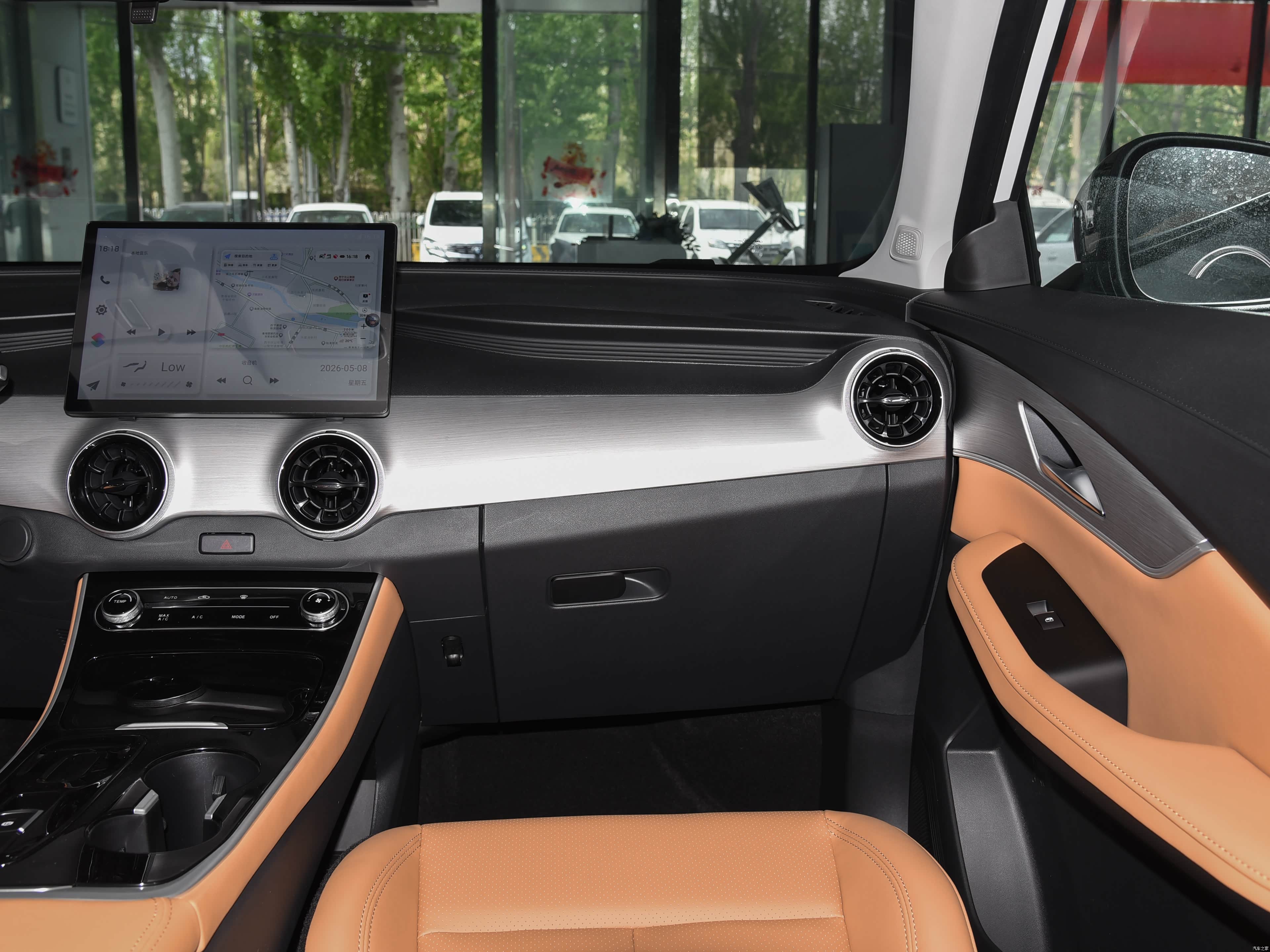 Forthing T5, миниатюра 12