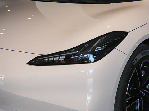 2025�� 560 Lite��