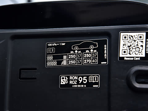 2026�� �Ŀ� GLC 260 4MATIC ����SUV