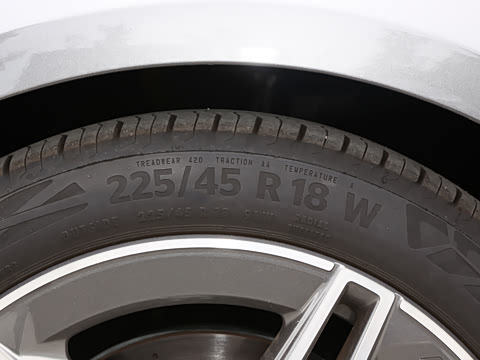 2025�� CLA 200 ���ܳ�