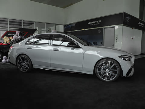 2026�� AMG C 43 4MATIC