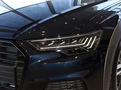 2025�� allroad quattro 55 TFSI ��̽�ռ�