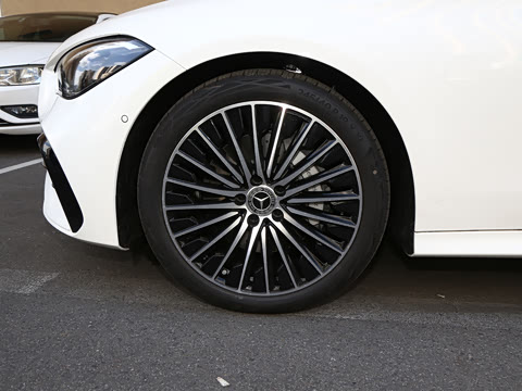 2026�� CLE 300 4MATIC �����ͽ��ܳ�