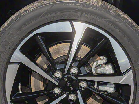 2025�� Plus 610 ������