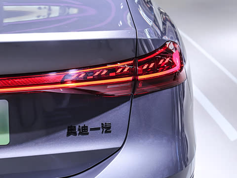 2026�� quattro Ǭ���Ǽݰ�