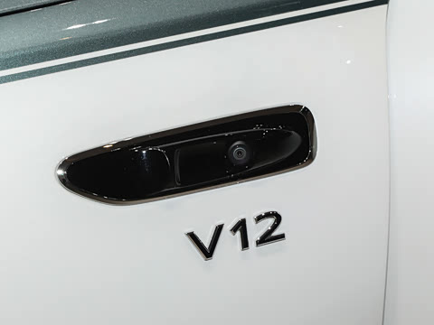 2027�� S 680 4MATIC