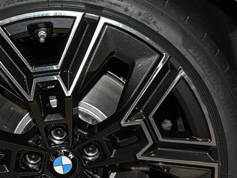 2026�� �Ŀ� xDrive 50L M�˶���װ