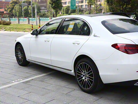 2025�� �Ŀ� C 260 L