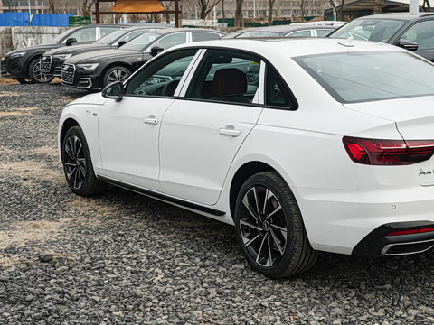 2026�� 200���������� 40 TFSI ����������