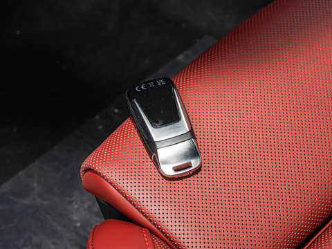 2026�� 200���������� 40 TFSI ����������