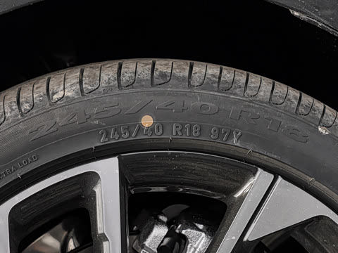 2026�� 200���������� 40 TFSI ����������