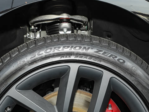 2025�� 400PS Dynamic SE