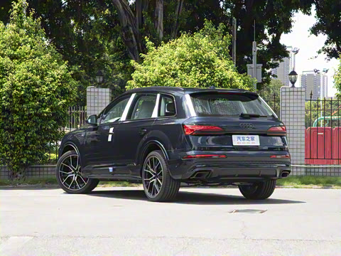 2025�� 55 TFSI quattro S line����ʿ��