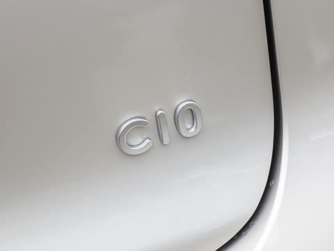 2027�� 660������