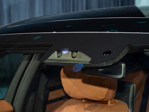 2027�� S 680 4MATIC