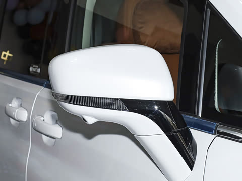 2026�� ���̰� 230����� 7��