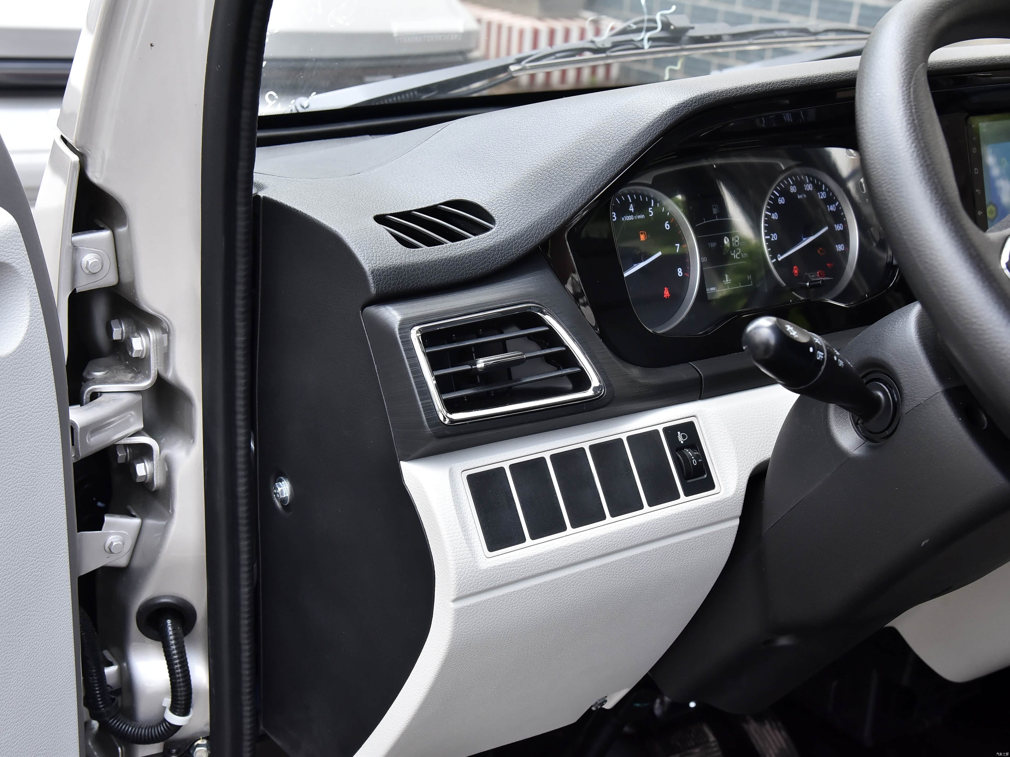 Changan D3, миниатюра 14
