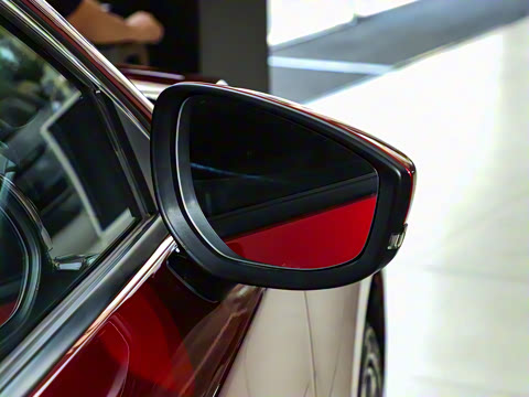 2025�� 2.0L �Զ����Ű�