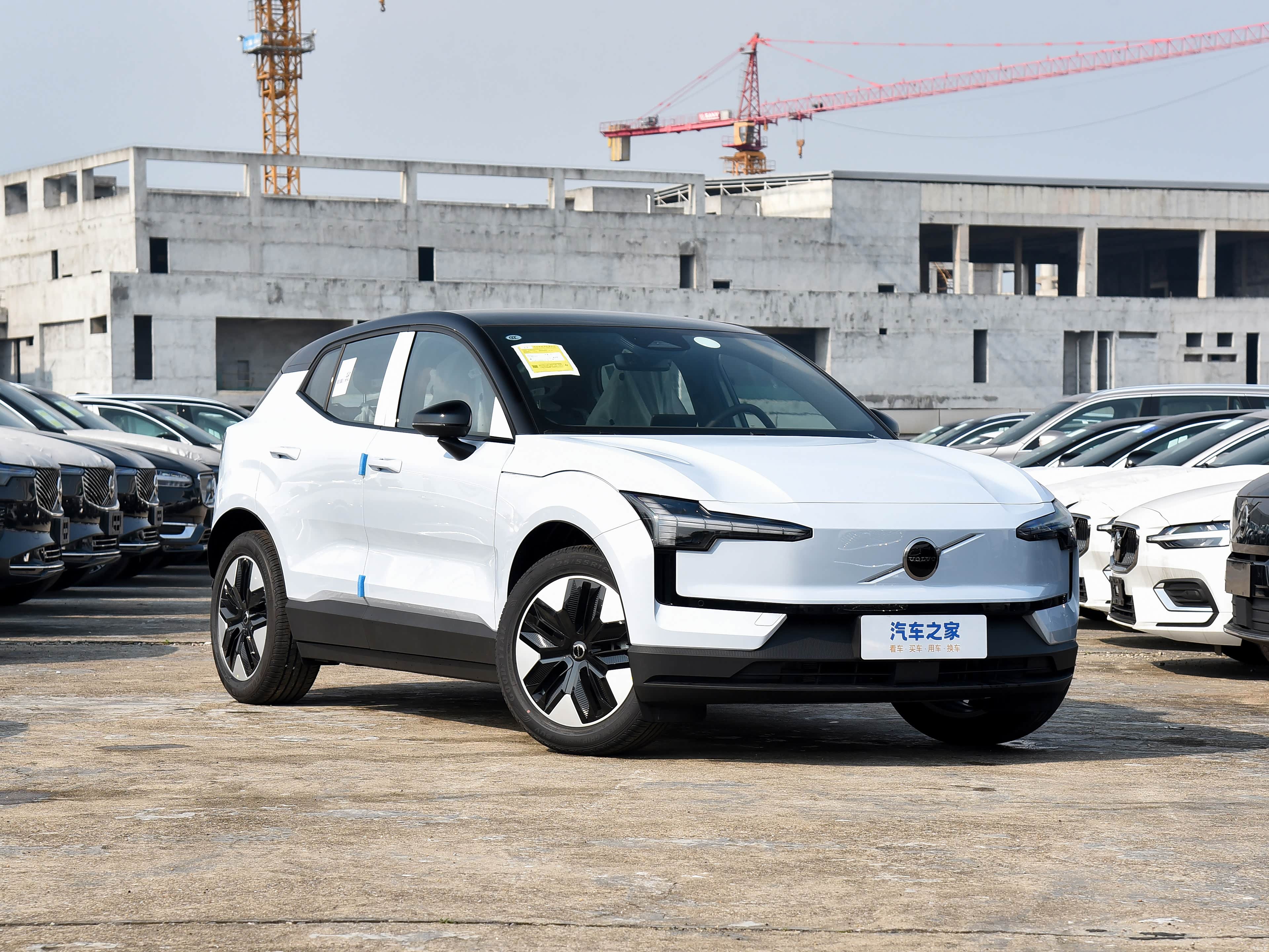 Volvo EX30, миниатюра 3