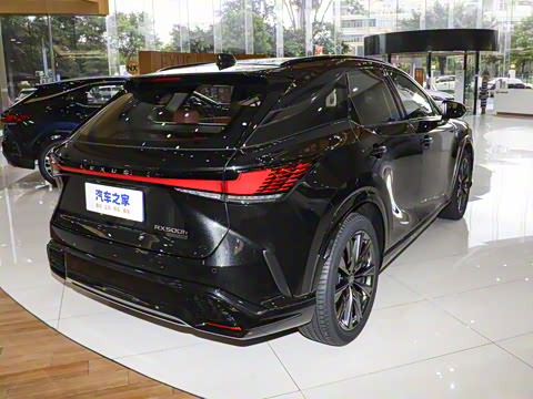 2026�� 500h ����F SPORT Performance