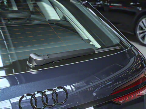 2025�� Avant 45 TFSI ��̽�ռ�