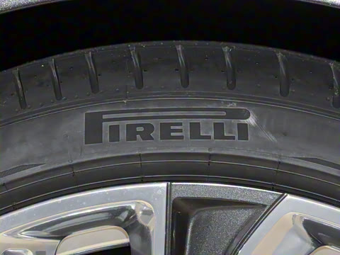 2026�� 4.0T V8 Mulliner