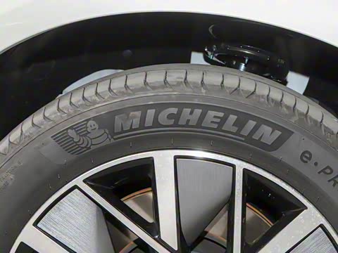 2025�� Ǭ�� UItra 6��