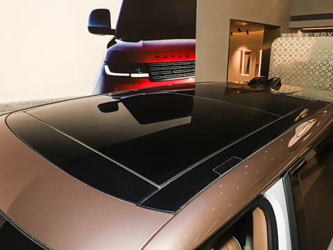 2025�� 4.4 V8 SV���ٴ����ӳ��� 4��