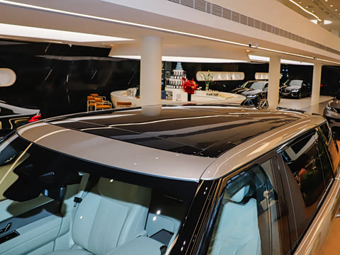 2026�� 3.0 L6 400PS AB�����