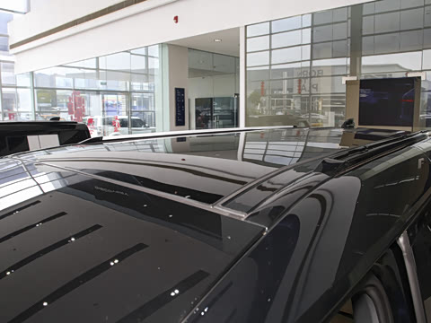 2026�� 110 3.0T P400 X-Dynamic HSE