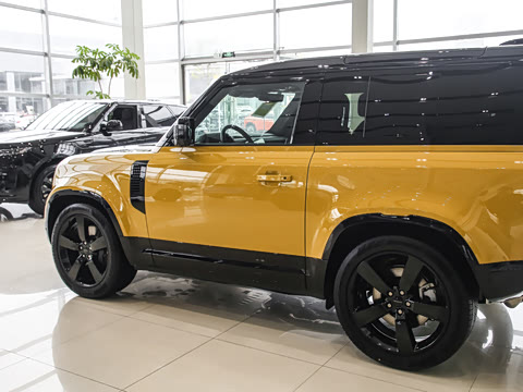 2026�� 90 3.0T P400 X-Dynamic HSE