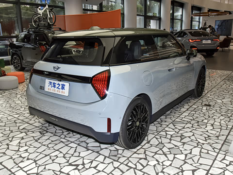 2025�� PAUL SMITH ���ʦ��