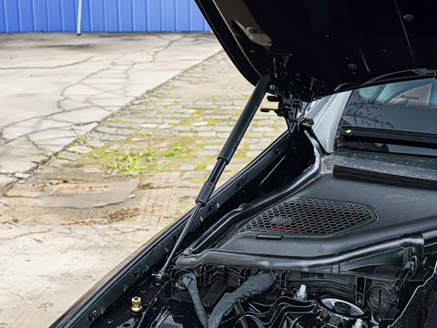 2026�� �Ŀ� E 300 L ʱ����