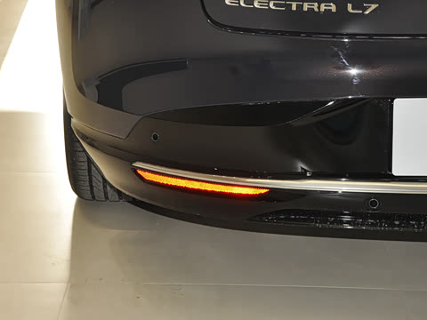 2025�� ������