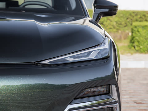 2026�� 225km EM-P Զ�����ǺӰ�+ҫҹ��װ