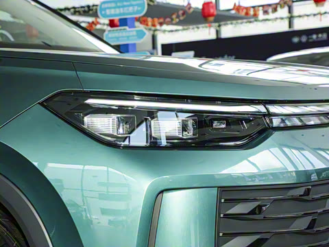 2025�� ̽��L 300TSI ������Ӣ