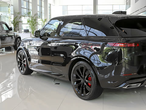 2026�� 400PS Dynamic SE