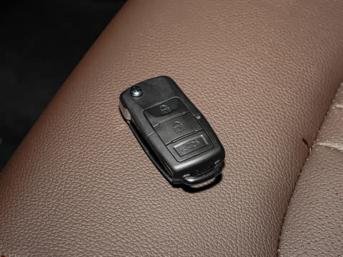 2027�� 2.0L ������ 7��