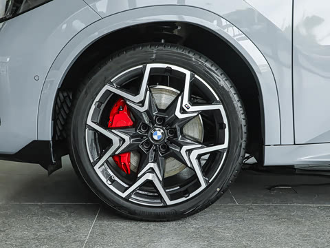 2026�� M35i