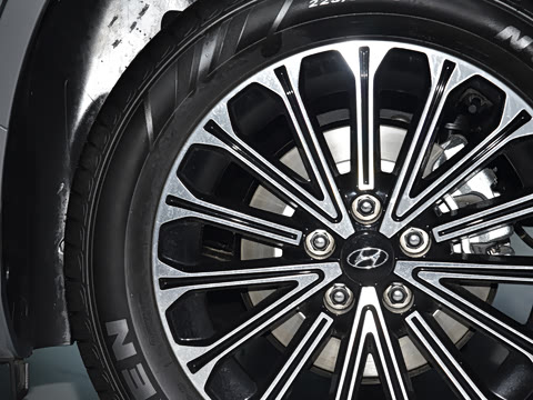 2024�� 380TGDi TOP Premium �ǰ��콢��