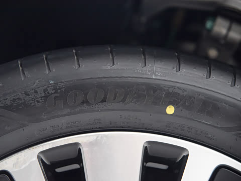 2026�� ���� 585kW ����������