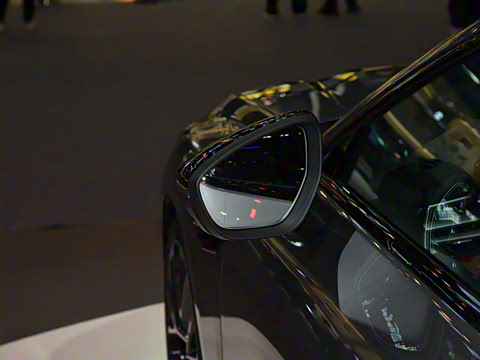 2026�� TFSI quattro 200kW �콢������