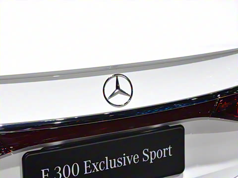 2026�� E 300 �������˶���