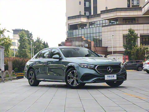 2025�� �Ŀ� E 260 L �˶���